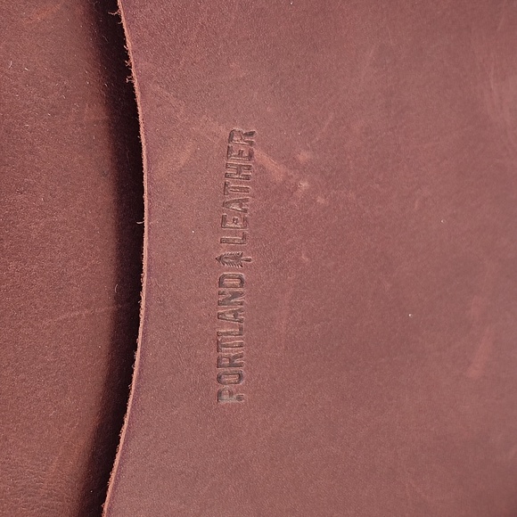 PORTLAND LEATHER 9" ROUND LEATHER CROSSBODY BAG - Picture 2 of 11